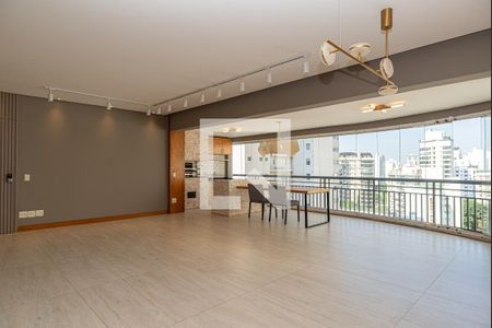 Sala de apartamento à venda com 3 quartos, 136m² em Campo Belo, São Paulo
