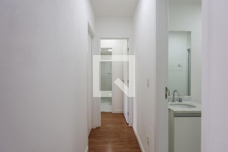 Corredor de apartamento para alugar com 2 quartos, 58m² em Vila Andrade, São Paulo