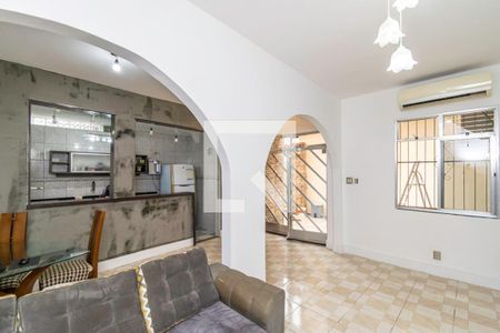 Sala de casa para alugar com 3 quartos, 130m² em Penha Circular, Rio de Janeiro
