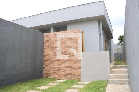 Casa para alugar com 2 quartos, 60m² em Aguassai, Cotia