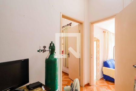 Quarto 2 de casa para alugar com 2 quartos, 70m² em Vila Dalva, São Paulo