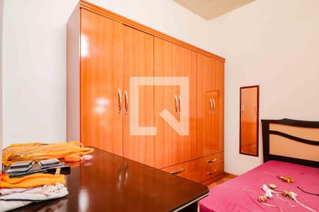 Quarto 1 de casa para alugar com 2 quartos, 70m² em Vila Dalva, São Paulo