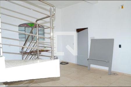 Casa para alugar com 2 quartos, 70m² em Tupi, Belo Horizonte