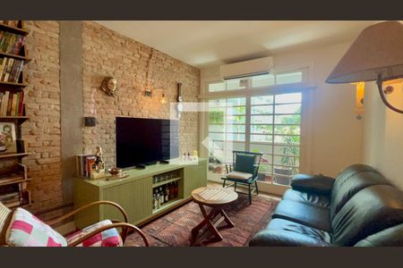 Sala de TV de apartamento para alugar com 3 quartos, 110m² em Pinheiros, São Paulo