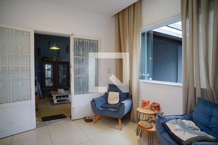 Sala de casa à venda com 4 quartos, 181m² em Serra Grande, Niterói