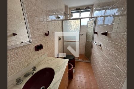 Banheiro social de apartamento para alugar com 3 quartos, 90m² em Jardim Guanabara, Rio de Janeiro