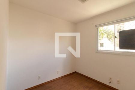 Quarto 1 de apartamento para alugar com 3 quartos, 68m² em Guaíra, Curitiba