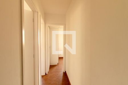 Corredor de apartamento para alugar com 3 quartos, 68m² em Guaíra, Curitiba