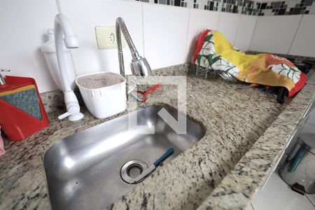 Cozinha de apartamento à venda com 2 quartos, 49m² em Jardim Utinga, Santo André
