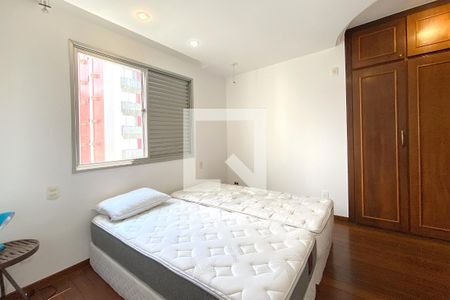 Suite 1 de apartamento para alugar com 3 quartos, 105m² em Santo Antônio, Belo Horizonte