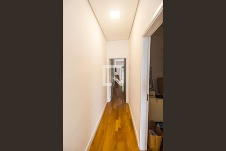 Corredor de casa à venda com 3 quartos, 159m² em Villas do Jaguari, Santana de Parnaíba