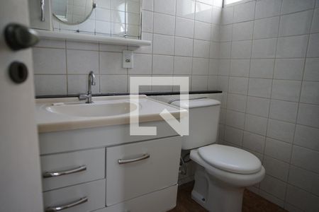 Banheiro  de apartamento para alugar com 2 quartos, 62m² em Jardim Testae, Guarulhos