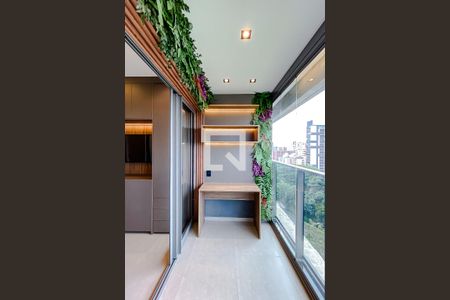 Varanda de kitnet/studio para alugar com 1 quarto, 22m² em Paraíso, São Paulo