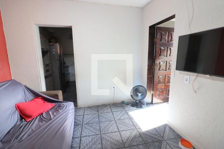 Sala de casa à venda com 5 quartos, 220m² em Bussocaba, Osasco