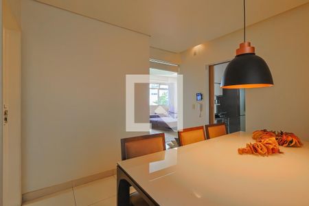 Apartamento à venda com 4 quartos, 260m² em Carmo, Belo Horizonte