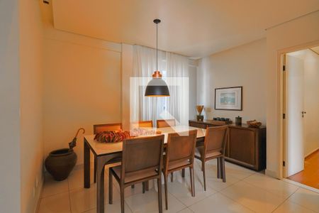 Apartamento à venda com 4 quartos, 260m² em Carmo, Belo Horizonte