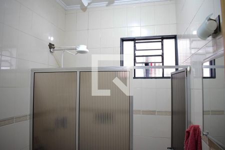 Banheiro de casa para alugar com 2 quartos, 112m² em Vila Tiberio, Ribeirão Preto