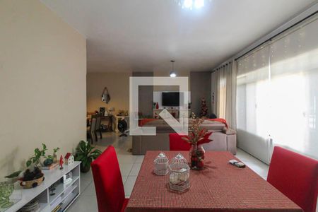 Sala de casa à venda com 6 quartos, 500m² em Vila Ema, São Paulo