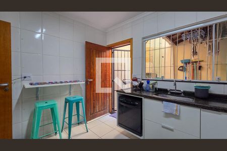 Cozinha  de casa para alugar com 3 quartos, 110m² em Vila Isa, São Paulo