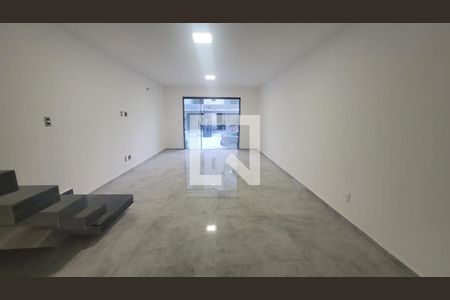 Casa de Condomínio à venda com 3 quartos, 160m² em Vargem Pequena, Rio de Janeiro