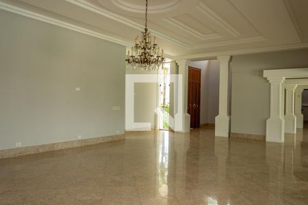 Sala de casa de condomínio para alugar com 5 quartos, 640m² em Riviera Tamborlim, Americana