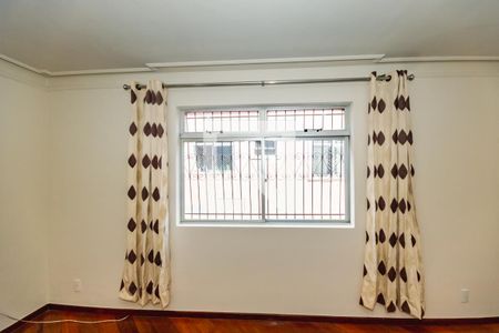 Apartamento para alugar com 3 quartos, 130m² em Santa Rosa, Belo Horizonte