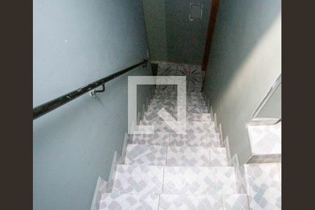 Escada de apartamento para alugar com 1 quarto, 45m² em Taboão, Diadema