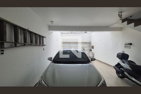 Vista  de casa para alugar com 3 quartos, 131m² em Parque Jaçatuba, Santo André