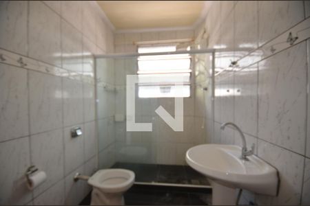 Banheiro da Suíte de casa para alugar com 2 quartos, 100m² em Vila Valqueire, Rio de Janeiro