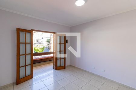 Suíte de casa para alugar com 3 quartos, 229m² em Vila Carmosina, São Paulo