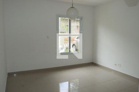 Casa de Condomínio para alugar com 2 quartos, 86m² em Jardim Maria Tereza, Cotia