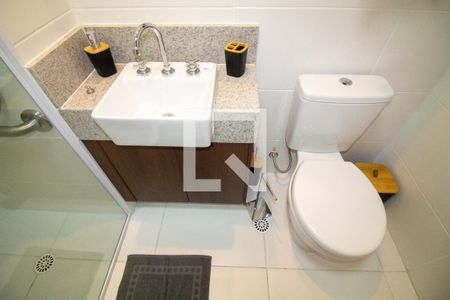 Banheiro de kitnet/studio para alugar com 1 quarto, 29m² em Santo Amaro, São Paulo