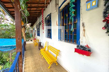 Varanda Frente de casa para alugar com 4 quartos, 224m² em Nova Floresta, Belo Horizonte