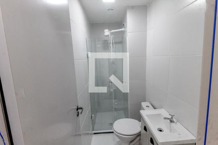 Banheiro de apartamento para alugar com 2 quartos, 32m² em Vila Suzana, São Paulo