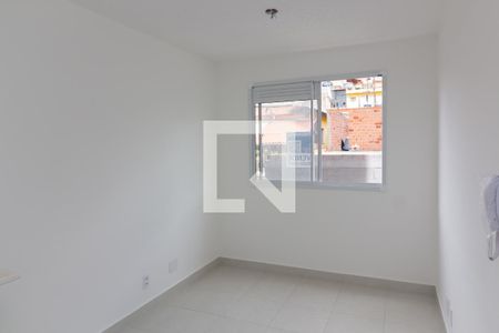 Sala/Cozinha de apartamento à venda com 2 quartos, 32m² em Vila Carmosina, São Paulo