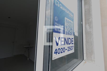 placa de apartamento para alugar com 2 quartos, 32m² em Vila Carmosina, São Paulo