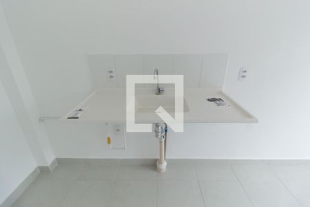 Sala/Cozinha de apartamento à venda com 2 quartos, 32m² em Vila Carmosina, São Paulo