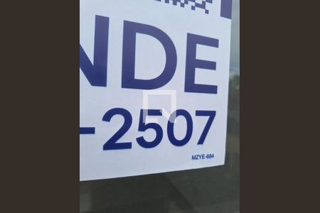placa de apartamento para alugar com 2 quartos, 32m² em Vila Carmosina, São Paulo