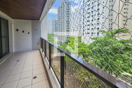 varanda de apartamento para alugar com 3 quartos, 102m² em Centro, Guarujá