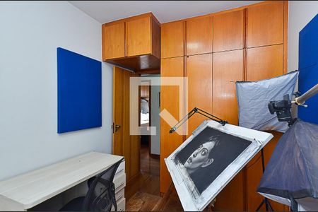 Quarto 1 de apartamento à venda com 3 quartos, 90m² em Sagrada Família, Belo Horizonte