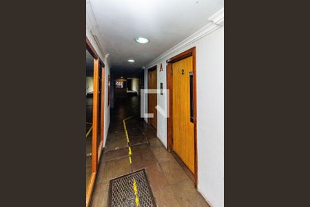 Hall de kitnet/studio para alugar com 1 quarto, 26m² em Centro Histórico, Porto Alegre