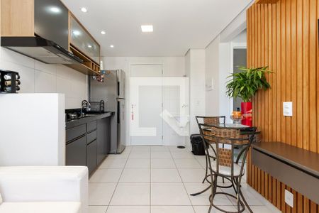Sala/ Cozinha de apartamento para alugar com 2 quartos, 32m² em Vila Socorro, São Paulo