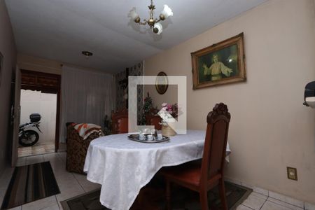 Sala de casa para alugar com 2 quartos, 270m² em São Lucas, São Paulo