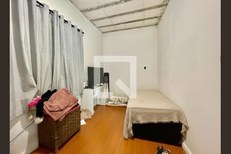 Casa à venda com 2 quartos, 120m² em Cachoeirinha, Belo Horizonte