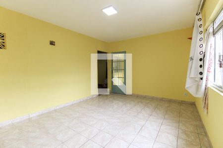 Casa para alugar com 3 quartos, 234m² em Conjunto Residencial José Bonifácio, São Paulo