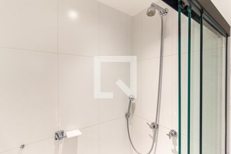 Banheiro de kitnet/studio para alugar com 1 quarto, 27m² em Vila Buarque, São Paulo