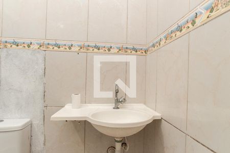 Banheiro de casa para alugar com 1 quarto, 45m² em Vila Nivi, São Paulo