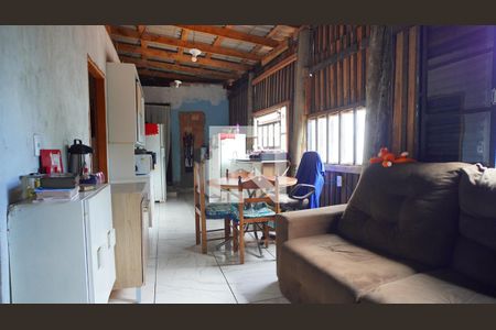 Sala  de casa à venda com 2 quartos, 82m² em Vila Nova, Porto Alegre