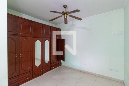 Suíte de casa para alugar com 2 quartos, 70m² em Vila Creti, Carapicuíba