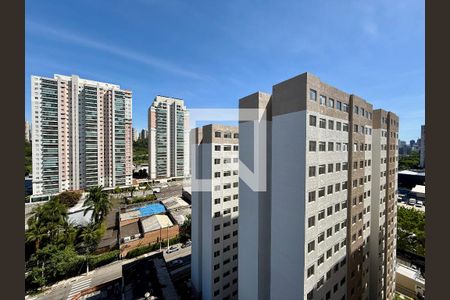 Vista  de apartamento à venda com 2 quartos, 32m² em Jardim Caravelas, São Paulo